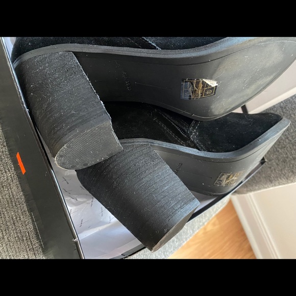 Dolce Vita Saint Suede Ankle Boots - Picture 5 of 7